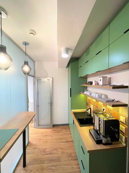 Overview of kitchenette